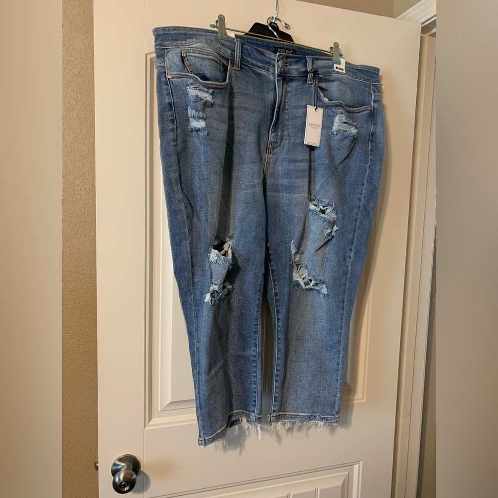 Judy Blue Capri Fit